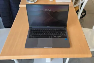 Portátil Samsung Windows 11 8GB 512GB SSD