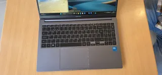 Portátil Samsung Windows 11 8GB 512GB SSD