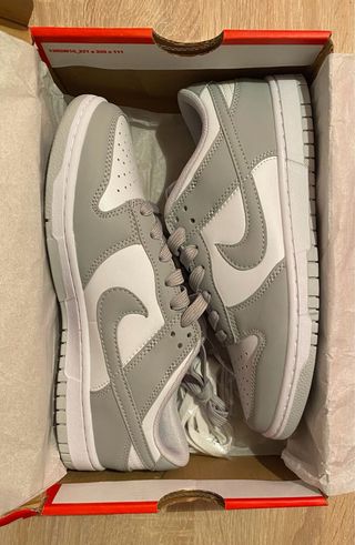 Nike Dunk Low Gris y Blanco