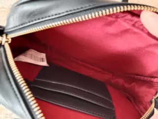 Bolso Parfois negro acolchado