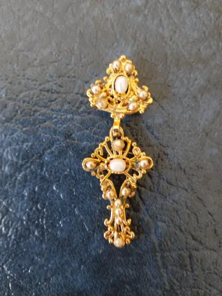 Cruz de Fallera Dorada con Perlas