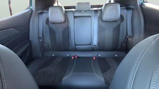 Peugeot 408 GT Hybrid eDCS6 100 kW (136 CV)