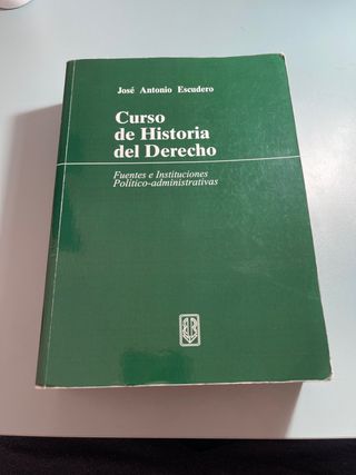 Libro Historia del derecho, buen estado