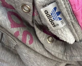 Sudadera Adidas Gris y Fucsia Y2K