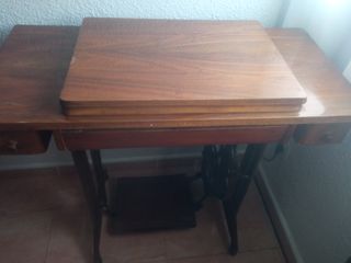 Máquina de coser Singer años 60