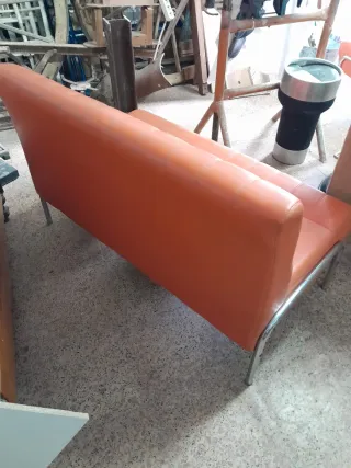 Conj. 1 sofa de  2 lugares e 2 individuais