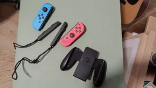 Nintendo Switch OLED versión Azul y Rojo