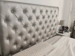 Cabecero capitoné plateado