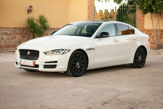 Jaguar XE 2.0 Diesel 132kW Pure Auto AWD