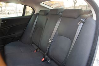 Jaguar XE 2.0 Diesel 132kW Pure Auto AWD