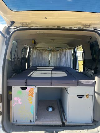 Nissan NV200 Evalia 2012 (Camper)