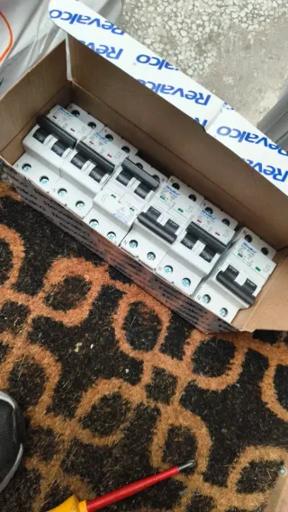 Electricista profesional a domicilio