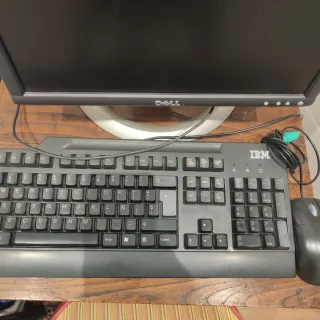 Pantalla Dell Negra + teclado + ratón