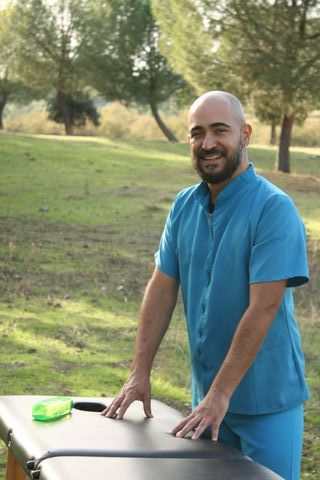 Estética integral y clases de yoga clásica.