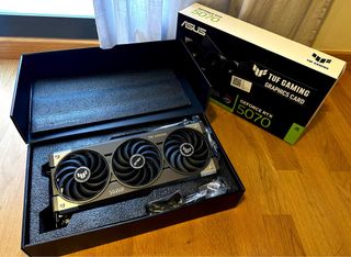 ASUS TUF RTX 5070 OC 12GB Tarjeta Gráfica