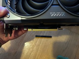 ASUS TUF RTX 5070 OC 12GB Tarjeta Gráfica