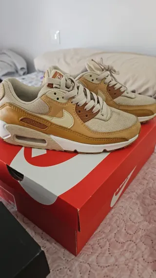 Zapatillas Nike Air Max Beige y Marrón