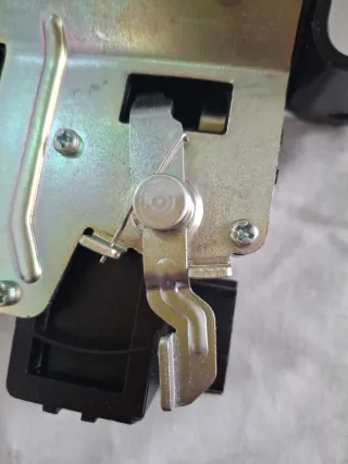 Actuador cerradura Hyundai Elantra GT 2015-2017