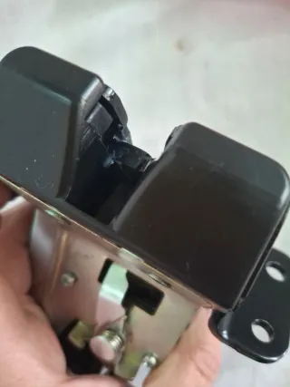 Actuador cerradura Hyundai Elantra GT 2015-2017