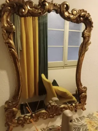 N. 2 Specchi antichi in legno e vetro