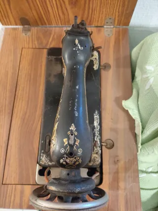 Máquina de coser antigua Singer