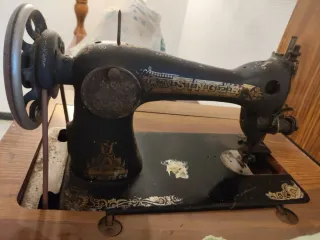Máquina de coser antigua Singer