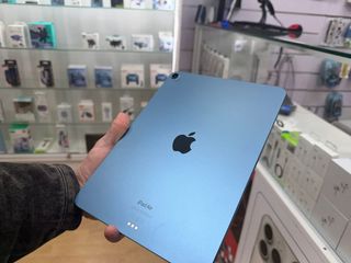Apple Ipad Air 5th Gen M1 256Gb Azul Semi Nuevo