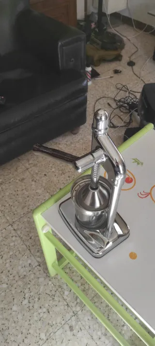 Exprimidor de cítricos profesional