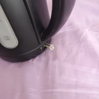 Hervidor de agua eléctrico negro