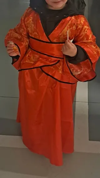 Disfraz niña estilo kimono rojo