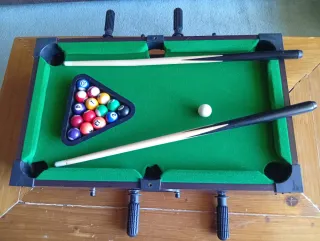 Futbolín y billar 2 en 1