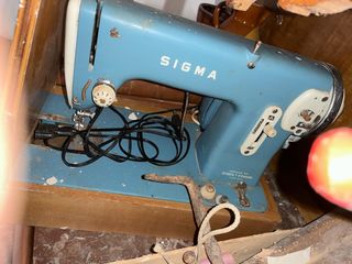 Máquina de coser Sigma azul