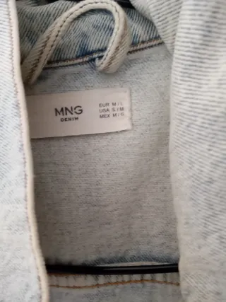 Chaqueta vaquera desgastada