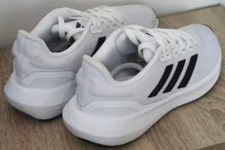 Zapatillas deportivas Adidas blancas