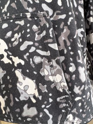 Sudadera Nike Camuflaje Gris y Negra