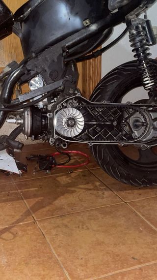 Beta Ark 49cc Negra Automática Cambio por marchas