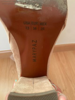 Botas altas tacón beige ante