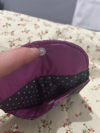 Monedero pequeño con 2 compartimentos