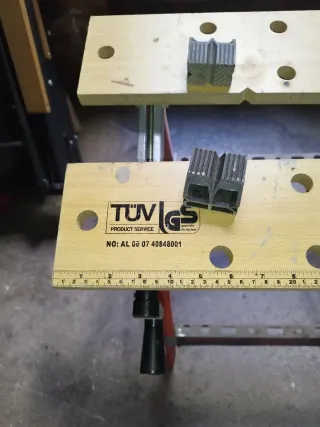 Banco de trabajo plegable TUV GS