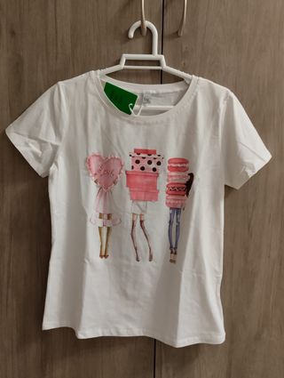 Camiseta blanca con pedrería