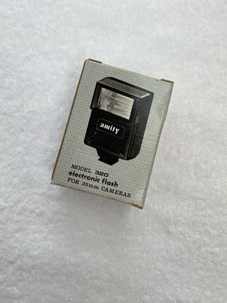 Flash Amity 320 per fotocamere 35mm vintage