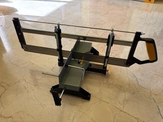 Sierra Ingletadora manual de precisión Ironside