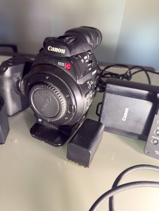 Cámara Canon EOS C300