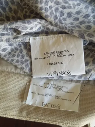 Conjunto Burberrys Blusa y Falda