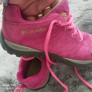 Zapatillas Columbia rosas y grises