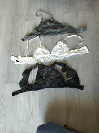Lote 3 sujetadores encaje sin estrenar talla 85B