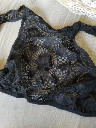 Lote 3 sujetadores encaje sin estrenar talla 85B