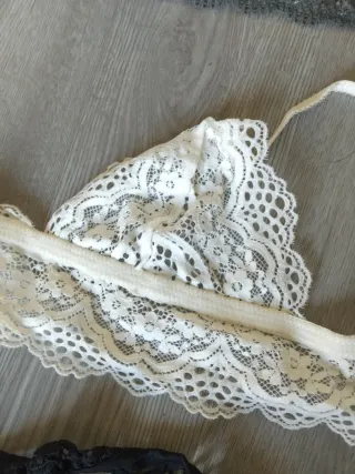 Lote 3 sujetadores encaje sin estrenar talla 85B