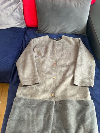 Abrigo Zara Gris Simil Ante y Pelo