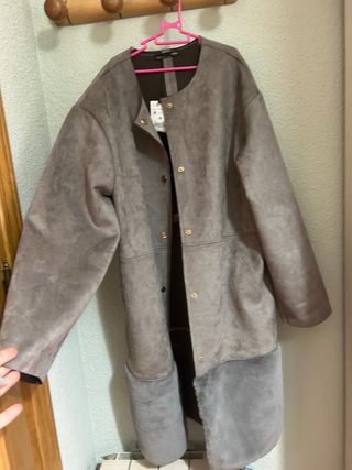 Abrigo Zara Gris Simil Ante y Pelo